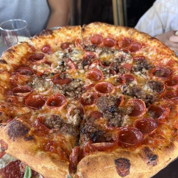 oysterhead pizza co - Pizza Near Me - Damariscotta, Maine oysterhead pizza co - Pizza Near Me - Damariscotta, Maine