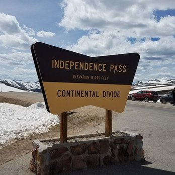 Independence Pass - Sign - Local Flavor Near Me - Aspen, Colorado