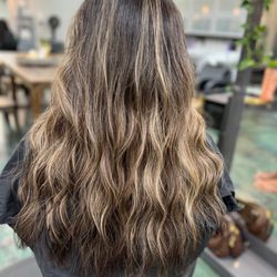 Prim and Proper Hair And Beauty Lounge