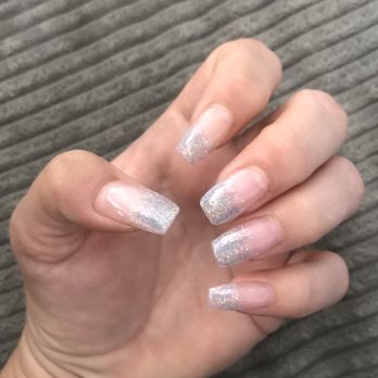 Flower Nails - Nail Salons Near Me - Fair Oaks, California