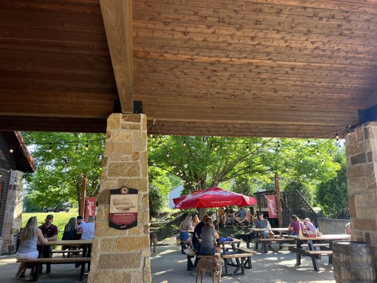 Leinie Lodge by null