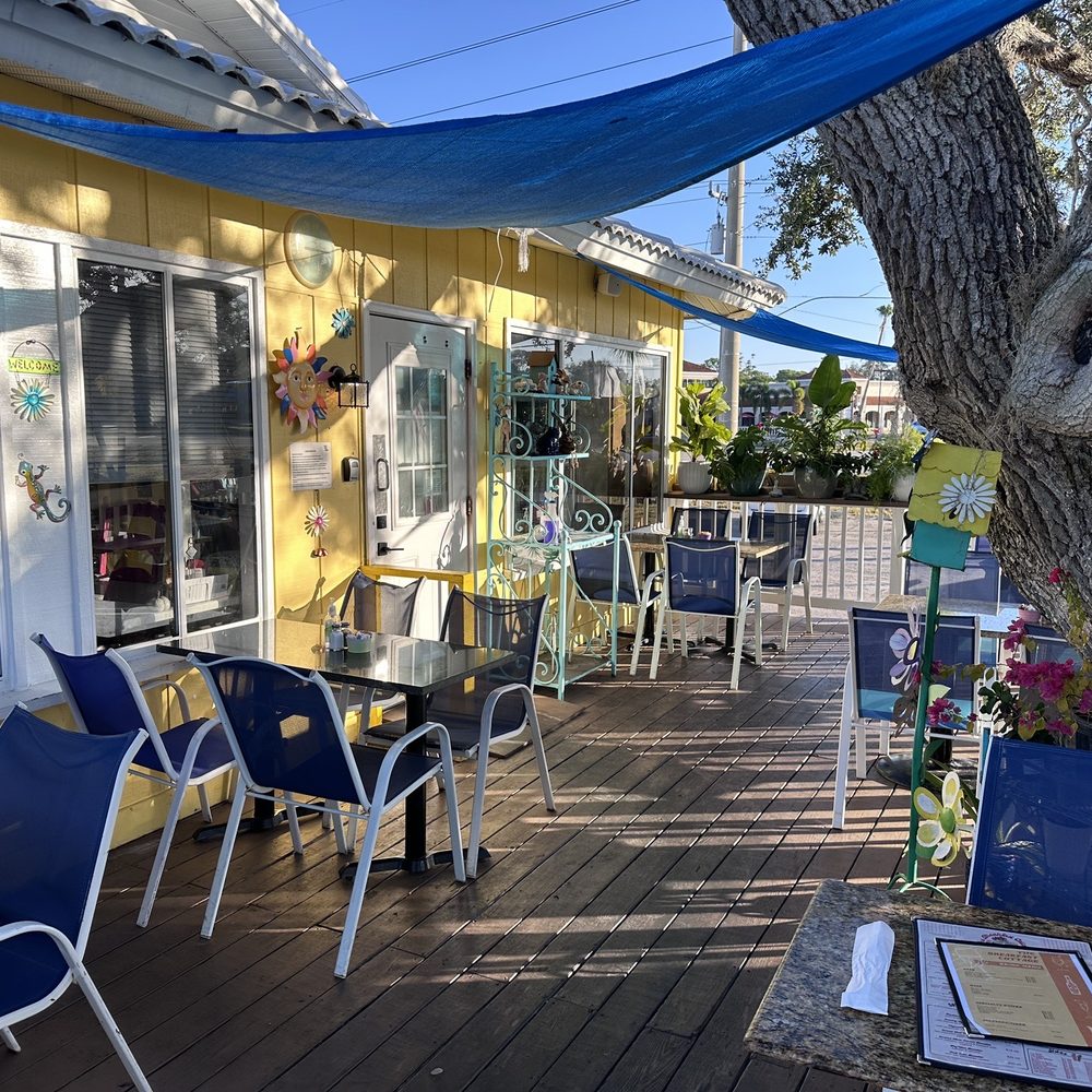 The Breakfast Cottage - Deck - Breakfast & Brunch Near Me - Nokomis, Florida