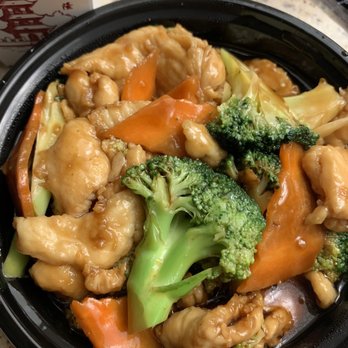 Golden House - Chicken and Broccoli with Rice - Chinese Near Me - Woodbridge, Virginia Golden House - Chicken and Broccoli with Rice - Chinese Near Me - Woodbridge, Virginia