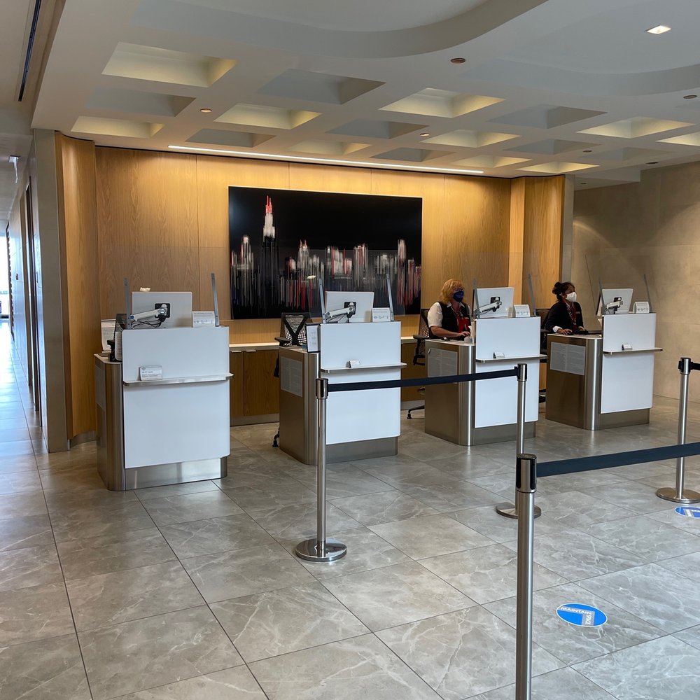 Admirals Club - Concourse L - Airport Lounges Near Me - Chicago, Illinois Admirals Club - Concourse L - Airport Lounges Near Me - Chicago, Illinois