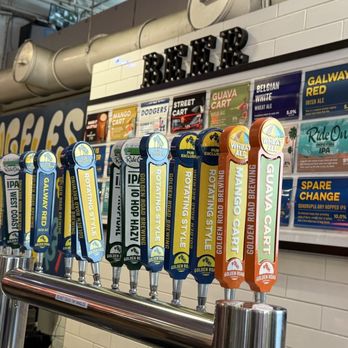 Golden Road Brewing - lots o beer - Pubs Near Me - Los Angeles, California Golden Road Brewing - lots o beer - Pubs Near Me - Los Angeles, California
