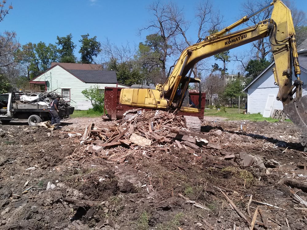 Slide of MyHouston Roofing