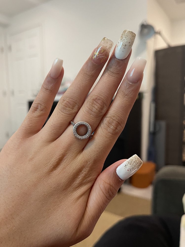 Super Nails & Spa