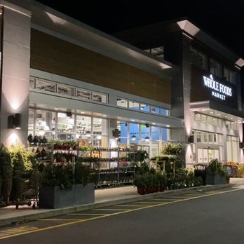 Whole Foods Market - outside - Grocery Near Me - Beverly, Massachusetts