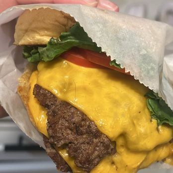 Shake Shack Walnut Creek - Cheeseburger - Burgers Near Me - Walnut Creek, California Shake Shack Walnut Creek - Cheeseburger - Burgers Near Me - Walnut Creek, California