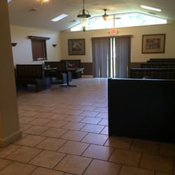 Middle Island Pizza - The back dining room