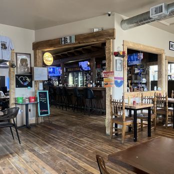 Silvertip Restaurant Bar and Casino - Bars Near Me - Belfry, Montana