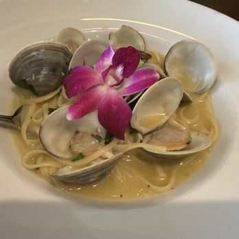 Carpaccio Tuscan Kitchen & Wine Bar - Linguini Alla Vongole - Italian Near Me - Annapolis, Maryland Carpaccio Tuscan Kitchen & Wine Bar - Linguini Alla Vongole - Italian Near Me - Annapolis, Maryland
