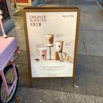 Molly Tea - Sign - Bubble Tea Near Me - Richmond, British Columbia
