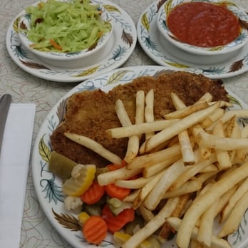 Basell's Restaurant & Tavern - Veal parmesan (I asked for the sauce to be on the side). - American Near Me - Niagara Falls, Ontario
