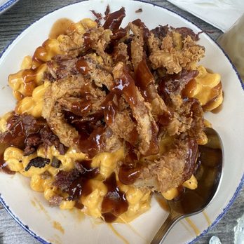 Kitchen 15 - Brisket Mac and cheese - Breakfast & Brunch Near Me - Sacramento, California