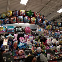 Tons of baloons