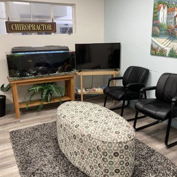 Lerner Chiropractic Center - Reception room - Chiropractors Near Me - San Diego, California Lerner Chiropractic Center - Reception room - Chiropractors Near Me - San Diego, California