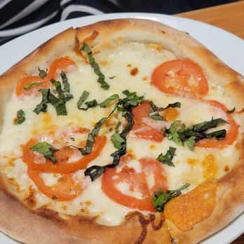 California Pizza Kitchen - 5 cheese + tomatoes - Pizza Near Me - Lone Tree, Colorado California Pizza Kitchen - 5 cheese + tomatoes - Pizza Near Me - Lone Tree, Colorado
