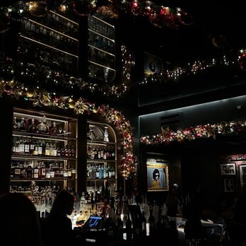 Anthony's Runway 84 - Bar - Italian Near Me - Fort Lauderdale, Florida
