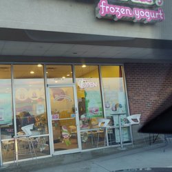 Menchie's Frozen Yogurt - Menchie's