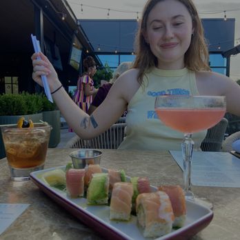 Culinary Dropout - Rainbow roll, Old Fashioned,  Room Service - New American Near Me - Dallas, Texas