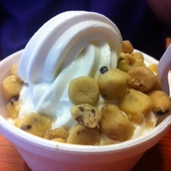 Frostie Moose - Small Vanilla with Cookie Dough - Ice Cream & Frozen Yogurt Near Me - Woodbridge, Virginia Frostie Moose - Small Vanilla with Cookie Dough - Ice Cream & Frozen Yogurt Near Me - Woodbridge, Virginia