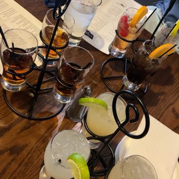 Flight Deck Pub - Drink flights - Pubs Near Me - St. Louis, Missouri