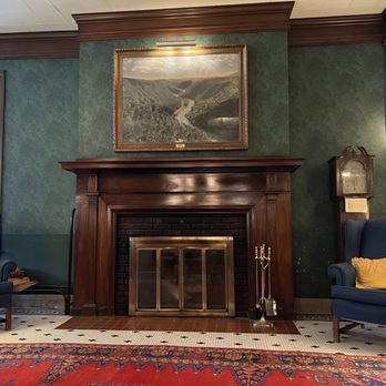 Penn Wells Hotel - Grand Salon - Hotels Near Me - Wellsboro, Pennsylvania Penn Wells Hotel - Grand Salon - Hotels Near Me - Wellsboro, Pennsylvania