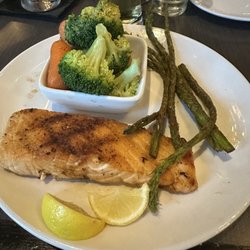 X- Steakhouse - Salmon with asparagus and mixed veggies