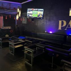Paradise Hookah Lounge - Picture Taken
Middle of lounge towards front