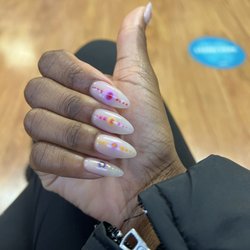 Nouvelle Nail Bar