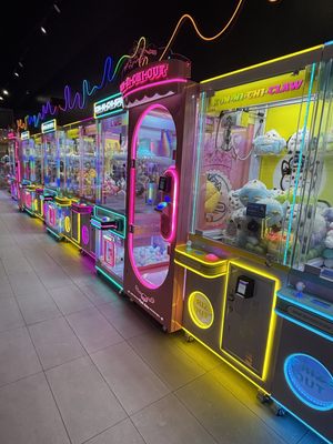 Kon-Ni-Chi-Claw - Our claw arcade is a Japanese-inspired haven where we aim to transport guests to a world filled with charm, culture, and nostalgia.We try to keep a variety of popular in demand and trending prizes, aswell as some classics. Kon-Ni-Chi-Claw - Our claw arcade is a Japanese-inspired haven where we aim to transport guests to a world filled with charm, culture, and nostalgia.We try to keep a variety of popular in demand and trending prizes, aswell as some classics.
