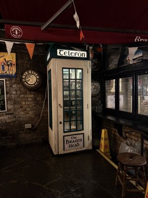 The Brazen Head by null