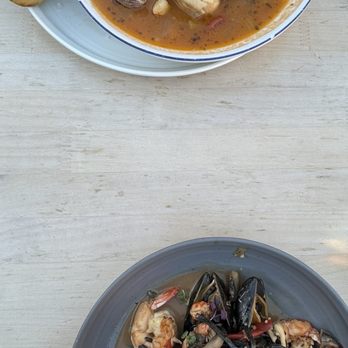 Roe Seafood Restaurant - Cioppino and Squid Ink Linguini - Seafood Near Me - Long Beach, California Roe Seafood Restaurant - Cioppino and Squid Ink Linguini - Seafood Near Me - Long Beach, California