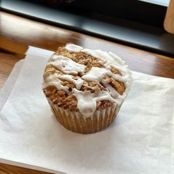 Le Petit Bistro - Cinnamon roll cake