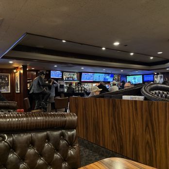 Keno's Restaurant Anaheim Hills - New years morning inside - American Near Me - Anaheim, California Keno's Restaurant Anaheim Hills - New years morning inside - American Near Me - Anaheim, California