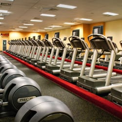 Naples Family Fitness - Cardio Deck