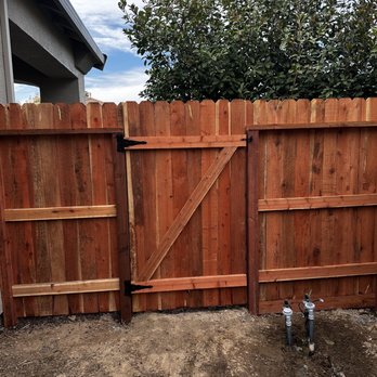 Fence Lifts - Backside of other side gate - Fences & Gates Near Me - Roseville, California