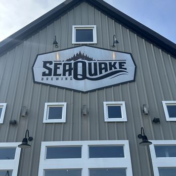 SeaQuake Brewing - Pizza Near Me - Crescent City, California SeaQuake Brewing - Pizza Near Me - Crescent City, California