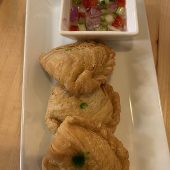 Eattini Thai Kitchen - 3 Chicken Curry Puffs - Thai Near Me - Ellicott City, Maryland