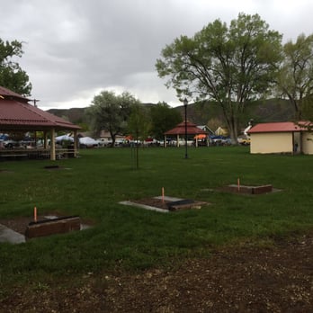 Rose Memorial Park - View of the park, restroom building, and horseshoes - Parks Near Me Rose Memorial Park - View of the park, restroom building, and horseshoes - Parks Near Me