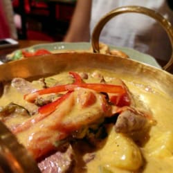 Bangkok Royal - Canard sauce au curry rouge, mioum