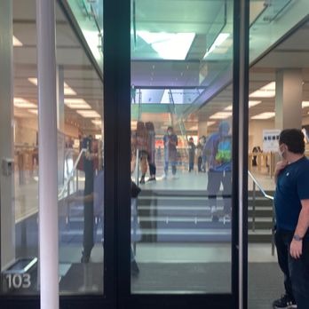 Apple Soho - Computers Near Me - New York, New York