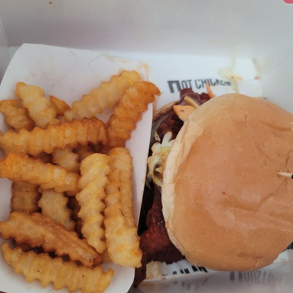 Houston TX Hot Chicken - Sandwich meal - Chicken Shop Near Me - Las Vegas, Nevada