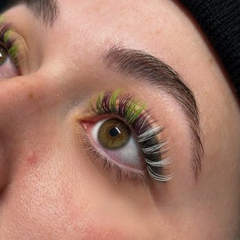 Exquisite Beauty - Wispy colored hybrid lashes - Eyelash Service Near Me - Sherman Oaks, California Exquisite Beauty - Wispy colored hybrid lashes - Eyelash Service Near Me - Sherman Oaks, California