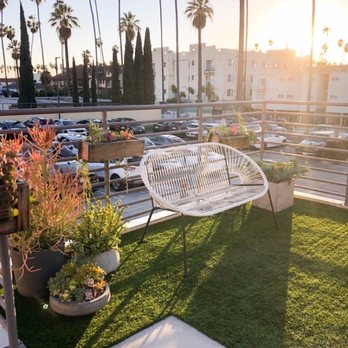 Coffee MCO - Outside patio seating area - Coffee & Tea Near Me - Los Angeles, California