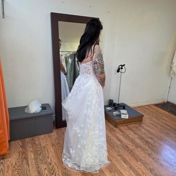 Ariana Sewing Shop - Sewing & Alterations Near Me - Walnut Creek, California