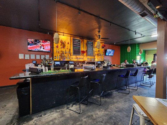 moms chicken and waffles by null