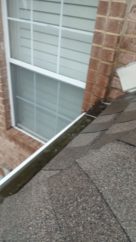 Slide of Pro Source Gutter Cleaning