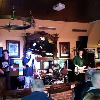 Alter Bahnhof - Hot n nasty - Pubs Near Me - Hanover, NI
